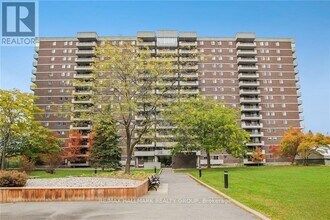 Building Photo - 1705 Playfair Dr