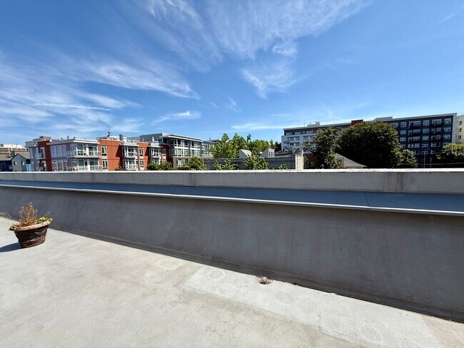 Building Photo - Portofino Condominiums ~ Capitol Hill