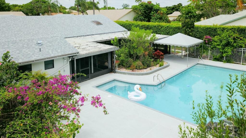 Primary Photo - 2845 Riviera Dr
