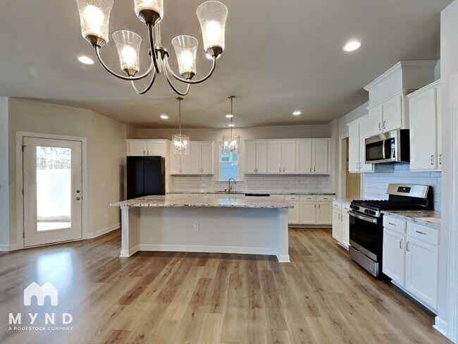 Building Photo - 279 Shadow Fls Dr