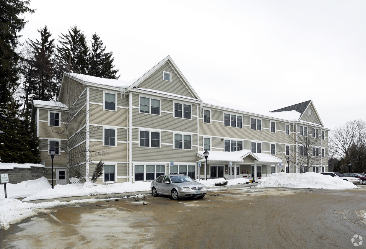 Derryfield Village - Apartments in Manchester, NH | Apartments.com