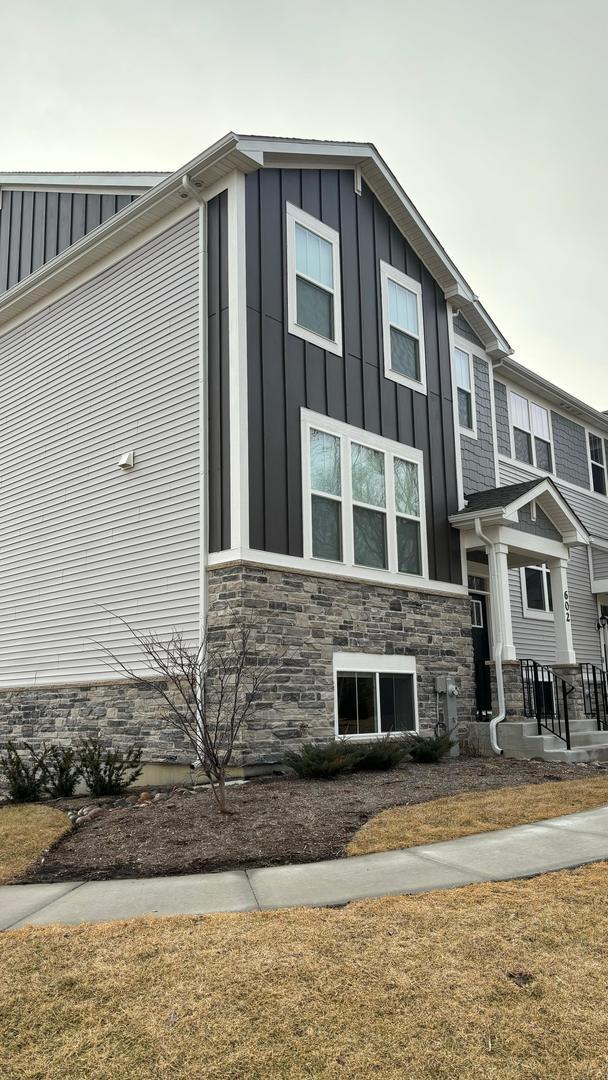 Building Photo - 602 Wolverine Dr