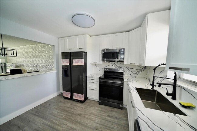 Foto del edificio - 2541 Aragon Blvd