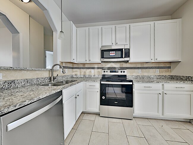 Foto del edificio - 8008 Willowglen Dr