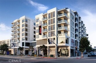 Building Photo - 511 S Harbor Blvd
