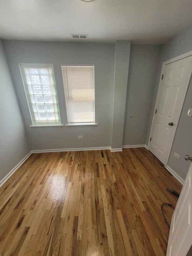 Foto del edificio - 6840 S Claremont Ave