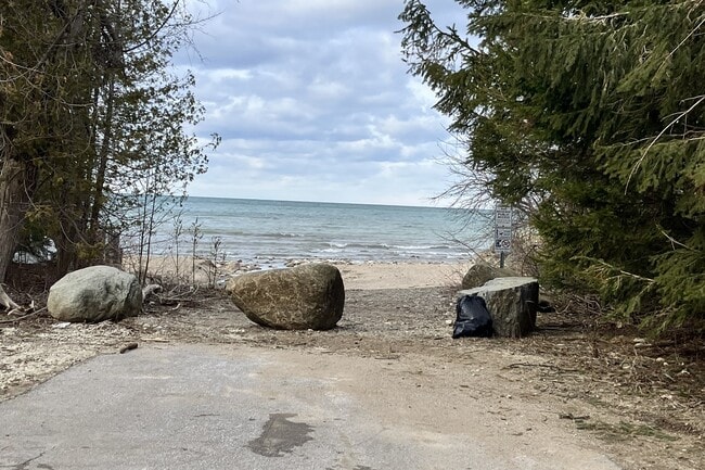 Building Photo - 103 Barton Blvd