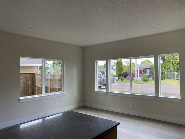 Building Photo - 2616 Ross Lane