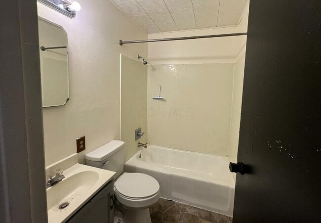 Building Photo - 3638 Clearwater Dr