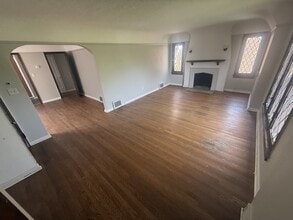 Building Photo - 3718 Gridley Rd