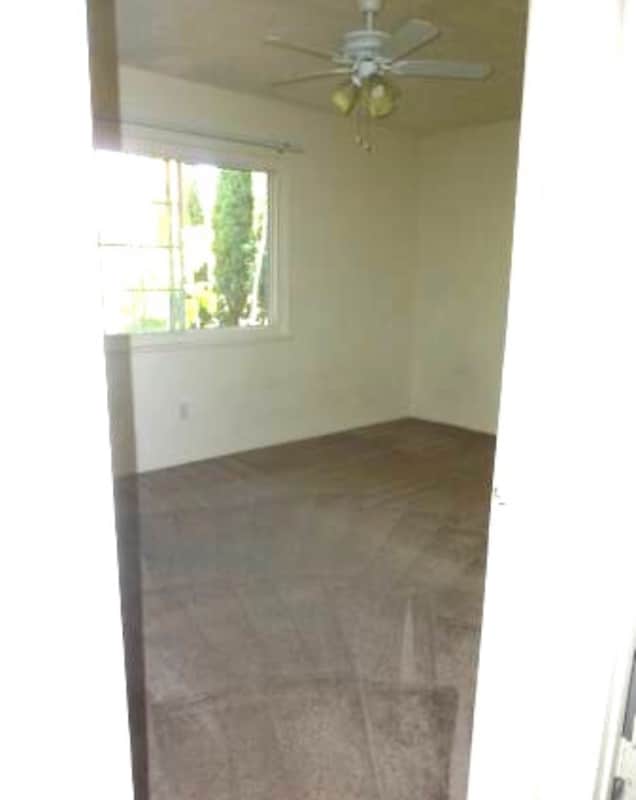 Building Photo - 4640 Clairemont Dr