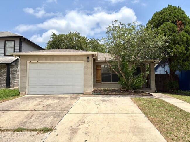 Building Photo - 9935 Misty Plain Dr