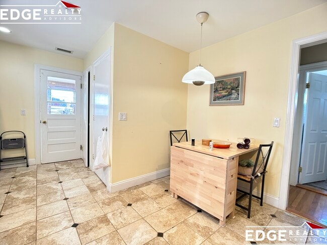 Photo - 27 Bostonia Ave Apartment