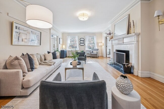 Foto del edificio - 258 Ridgewood Ave