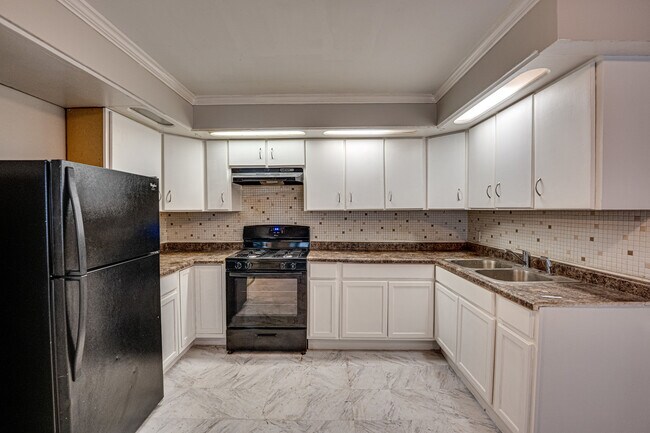 Foto del edificio - 3235 W 157th St