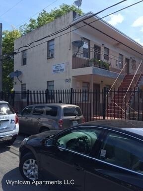Foto del edificio - 1720 NW 1st Pl