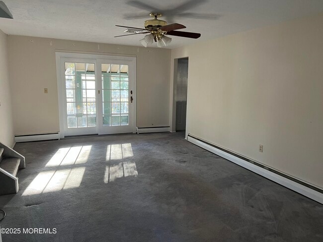 Building Photo - 12 Eisele Ave