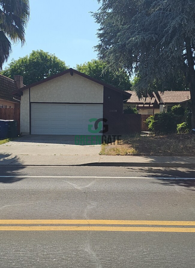 Foto del edificio - 3509-3511 Dragoo Park Dr.
