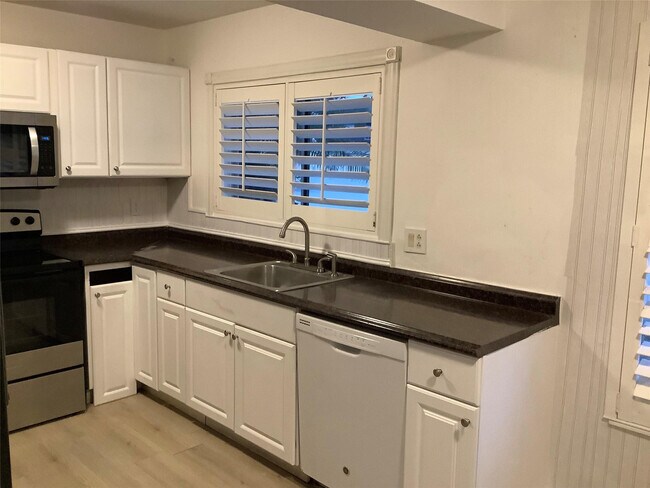 Foto del edificio - 5280 Bosque Ln