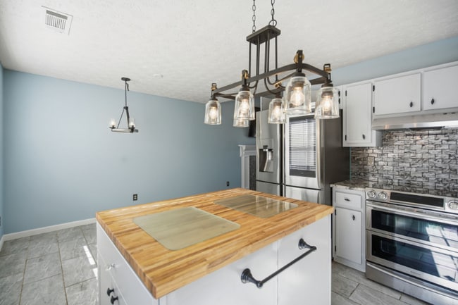 Building Photo - 3611 Lee Ann Dr