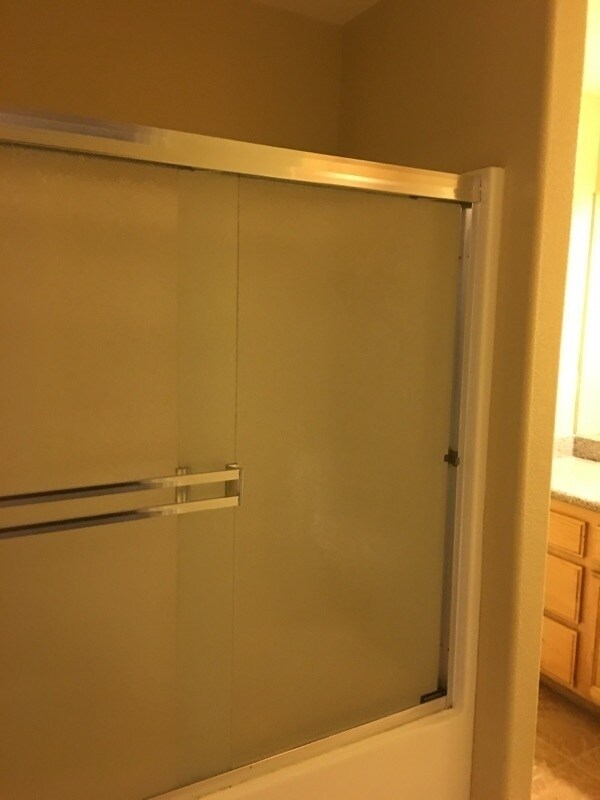 Building Photo - Modesto 3 Bedroom 2 1/2 Bath Condo