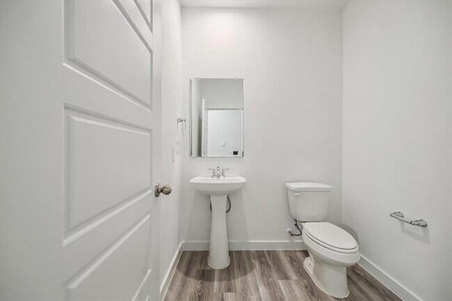 Foto del edificio - 12319 Basilwood Dr