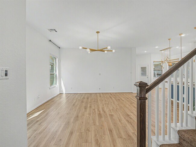 Building Photo - 6019 Dovetail Cliff Ct