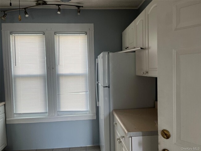 Building Photo - 107 Smith St