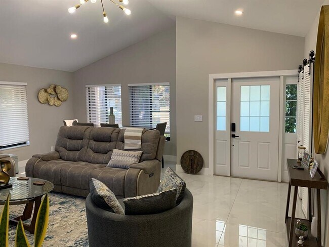 Foto del edificio - 8271 SW 39th Ct