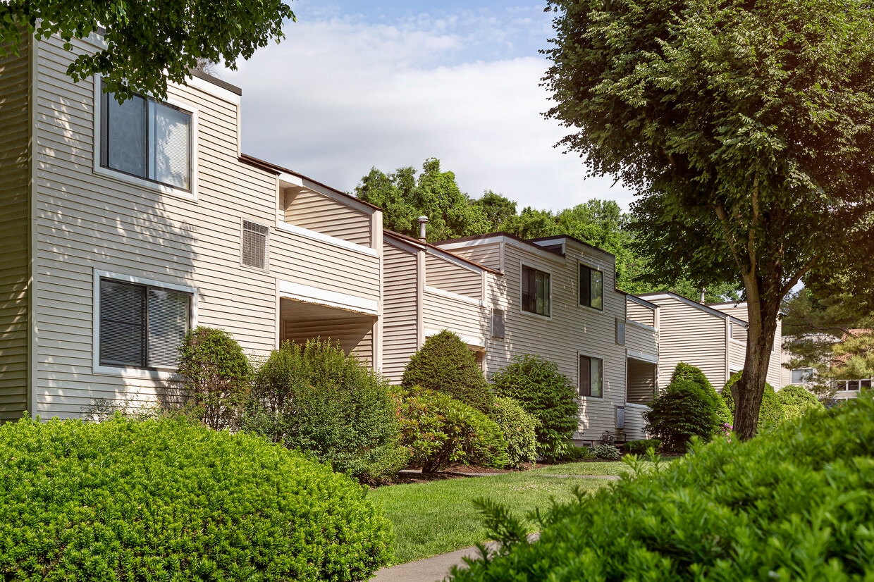 Primary Photo - Sprucewood Apartments