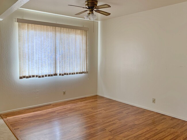 Foto del edificio - 1640 Clearview Dr