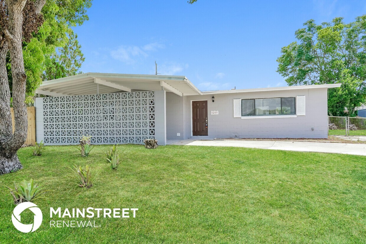 Foto principal - 1235 Thoreau St
