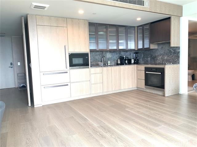 Primary Photo - 1000 Auahi St