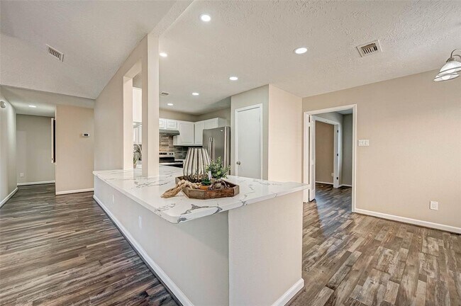 Foto del edificio - 13002 Kingsmill Dr