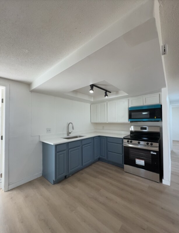 Foto del edificio - 12909 Kings Manor Ave