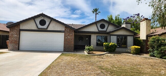 Building Photo - 4305 Mattnick Dr