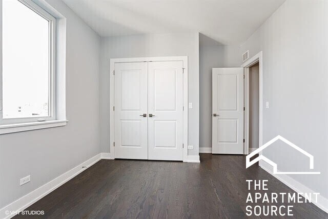 Foto del edificio - 3620 W Irving Park Rd