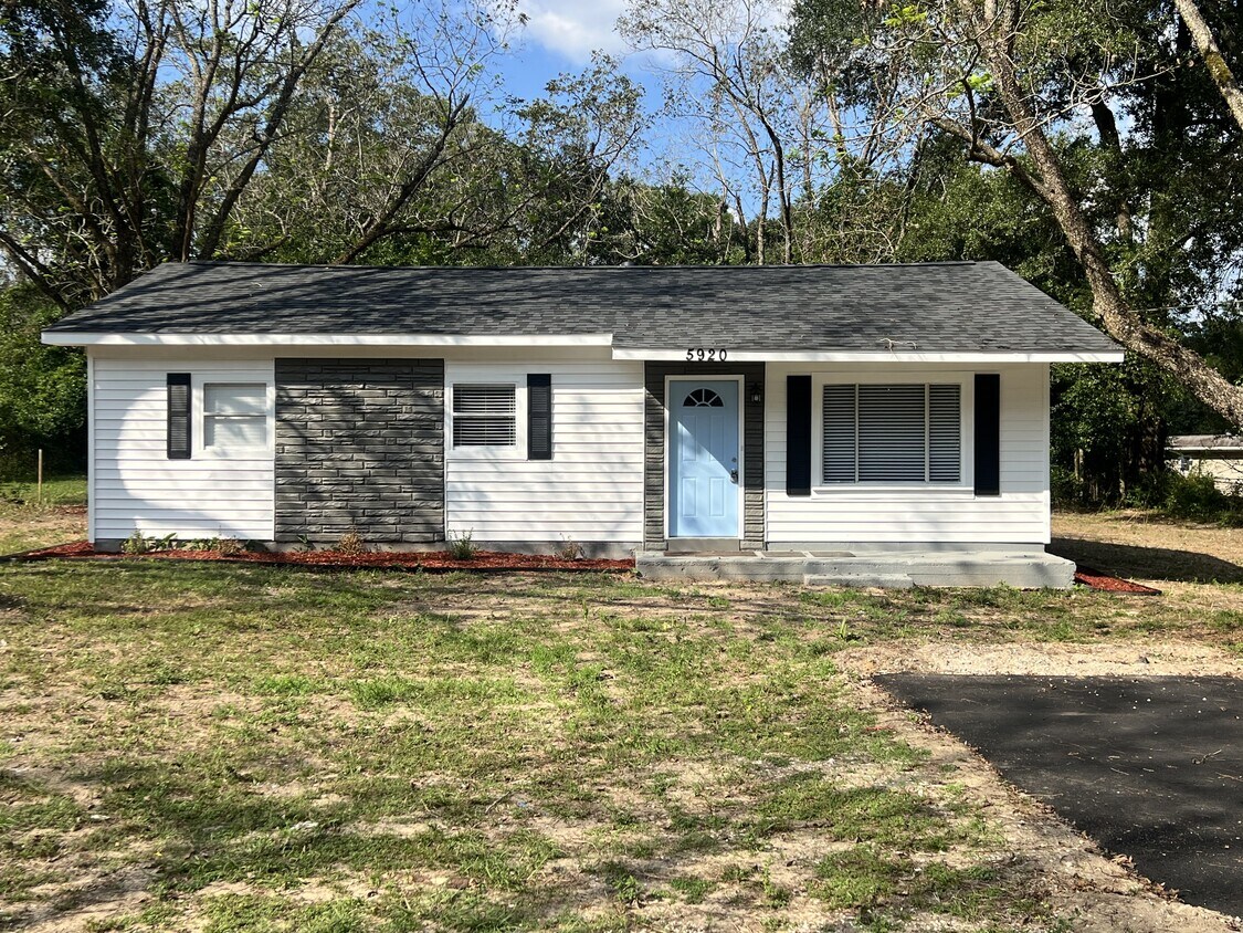 Primary Photo - 5920 Windy Hill Cir S