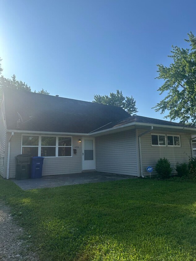 Primary Photo - 4 Bedroom 2 Bathroom Home for Rent in East...