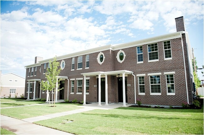 Photo - 372 W 200 N Townhome