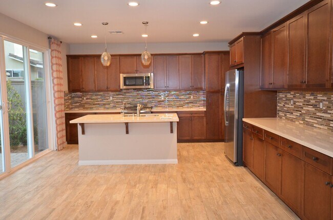 Building Photo - 1005 Sea Glass Wy