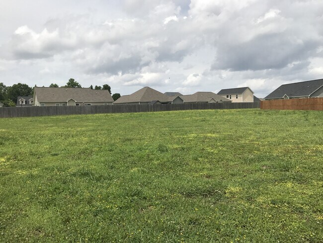 Building Photo - 3br/ 2ba in Hardee Farm w/ 2 car garage