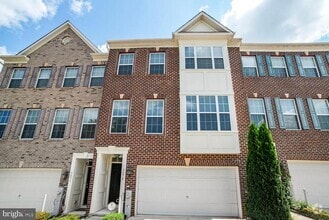 Building Photo - 7872 River Rock Way