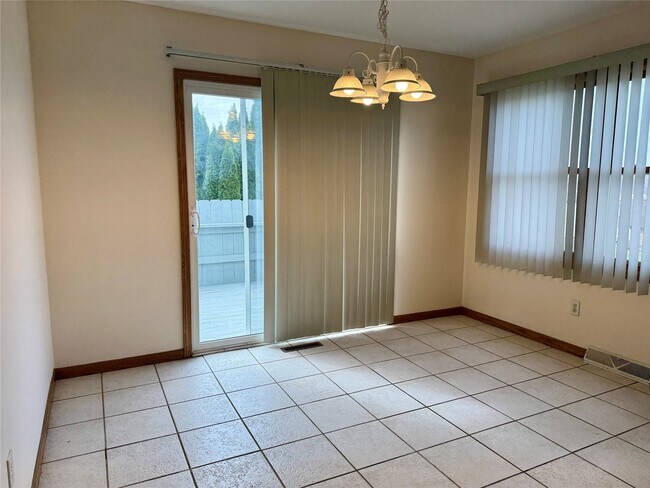 Foto del edificio - 4032 Canterbury Dr