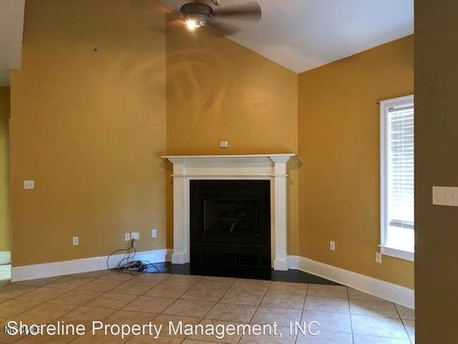 Building Photo - 3613 Pine Needles Cir