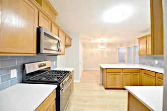 Building Photo - 610 Sparkling Brook Ln