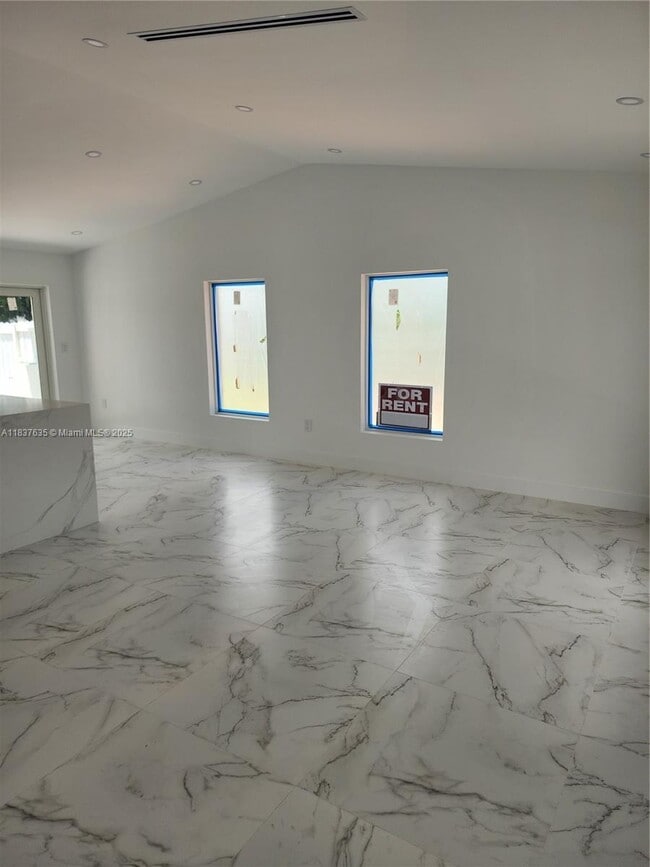 Building Photo - 4213 SW 137th Ct