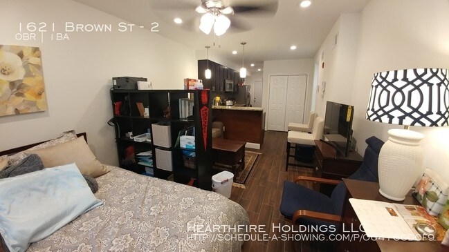 Building Photo - $1100 - STUDIO - Francisville - PARKING