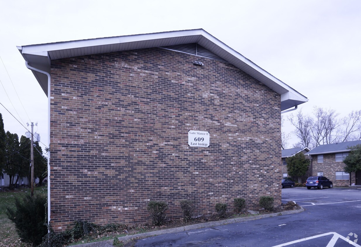 Building Photo - Gate Manor II