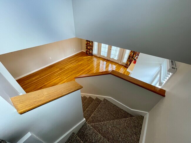 Building Photo - 36 Cummings Rd